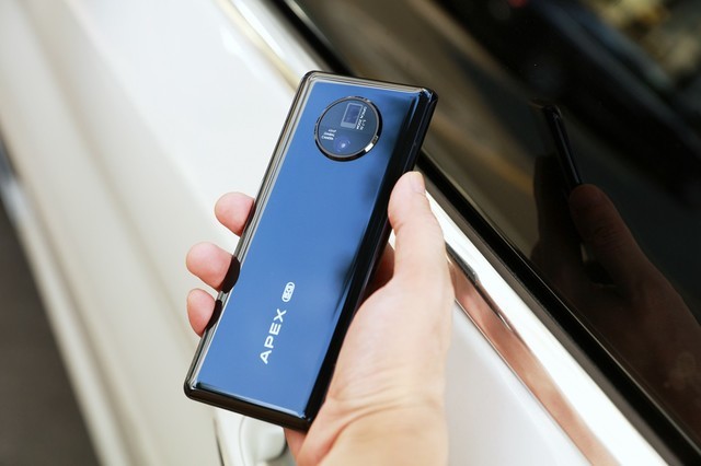 vivoapex2020上手图曝光屏下摄像头整机无开孔