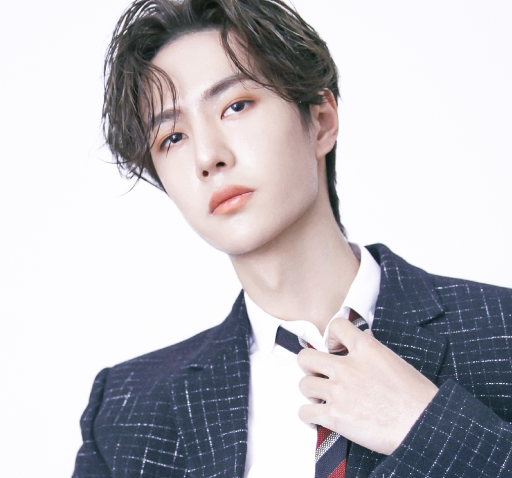 王一博拒绝骗粉丝却不能说,用行动表示事实,不哄孩子拆台赵小果