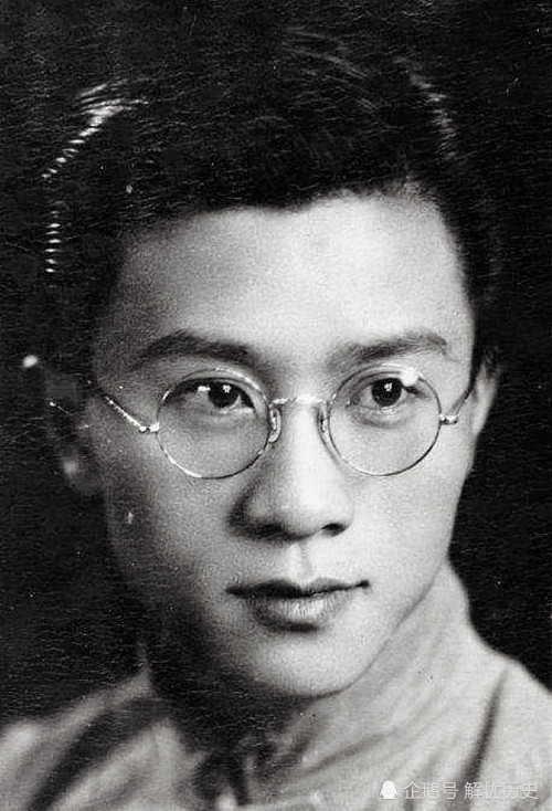 徐志摩一首十分经典的情诗被多次选入课本却非常不适合学生读