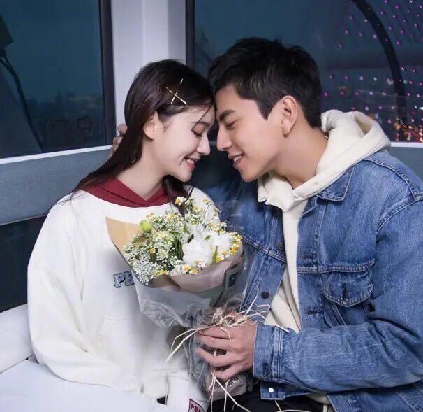 林允王大陆北京约会,第一次见家长,女方亲自做菜款待?