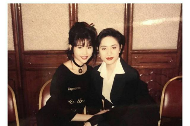 蔡少芬与闺蜜上节目大晒姐妹情 玩游戏直言只喜欢看丈夫内裤