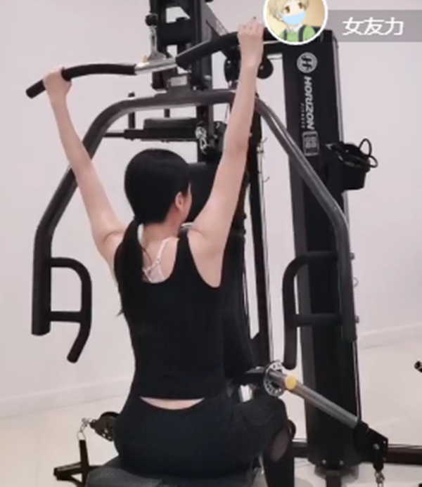 娄艺潇自曝体重110斤,自我安慰都是肌肉重