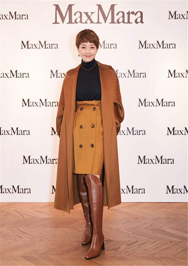 聪明的女人穿大衣别配平底鞋,学马伊琍这样穿,时髦优雅美上天
