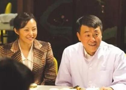 带徒弟出去挣外快结果徒弟背地里抢了师傅饭碗