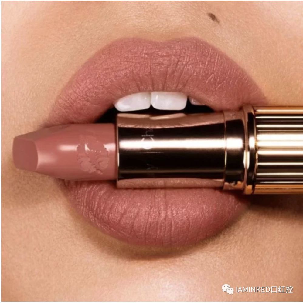 brown的#cabana,但叠涂了ct的#super cindy,一支非常裸的颜色