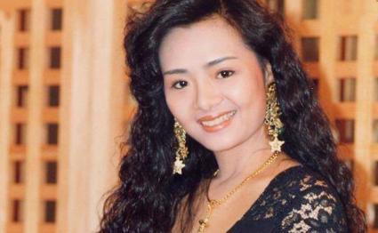 53岁叶子楣近照曝光星光不再似路人男友离世至今独居