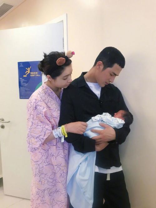 节目中麦迪娜说二胎随她姓,姜潮赞成二胎随妈妈姓,麦迪娜太幸福_腾讯