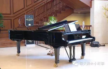 世界名琴排行钢琴_世界名琴排行榜:美国钢琴典范温格钢琴(2)