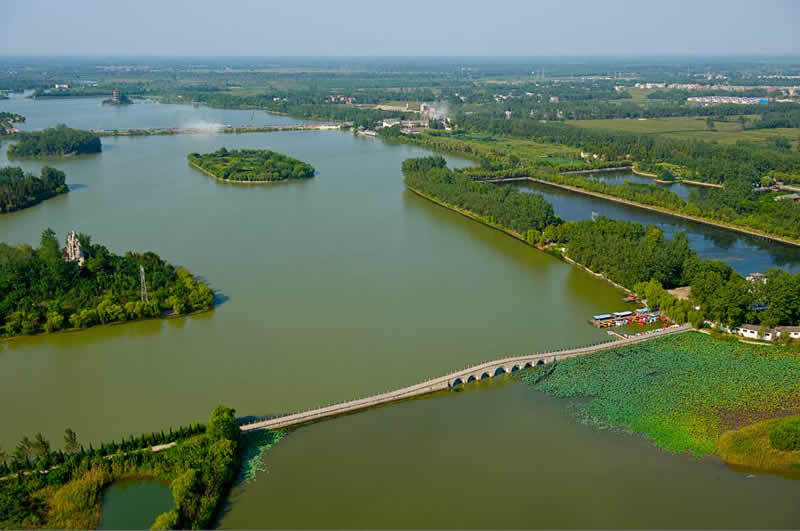 颍州西湖.四,惠州西湖苏堤1094年,苏轼因"讥讽先朝"被贬谪惠州.