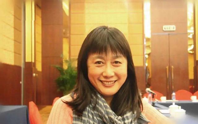 不认输的汪文华:人生顺遂却不甘安逸,三个人撑起《曲苑杂坛》|曲苑