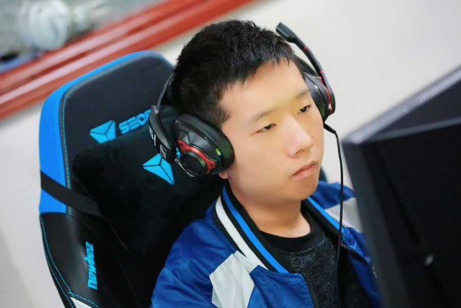 DOTA2：NB战队疑似不和？