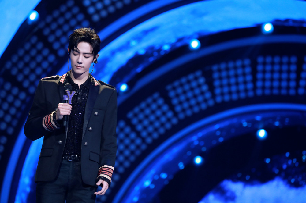 王一博|肖战出事，王一博成最大受益者？24个代言加身，赚得钵满盆满