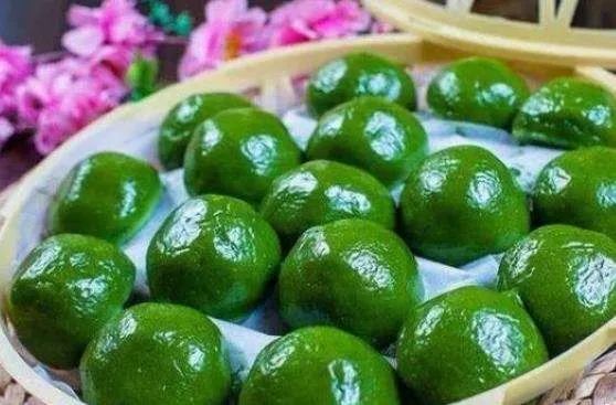 觉得作为鄱阳很幸福 既有特色又好吃的玩意特多 炒粉,清汤,水菊子粑