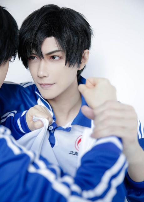 羡慕,很多人在看到后也是瞬间迷恋了,甚至有一部分的网友们调侃:熊叔