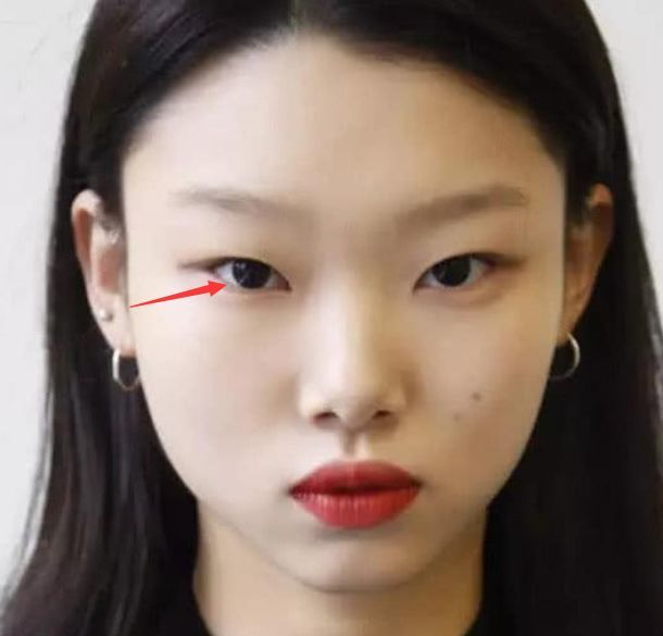 这3种"眼型"的女生,颜值都被拉低了一个档次,异性缘几乎为零!