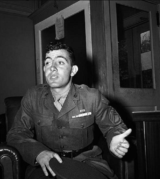 真实版的美国战狼陆战队的悍将约翰巴斯隆的传奇人生