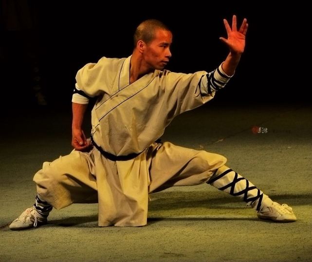 曾几何时,少林功夫是天下武学的发祥地,这也是天下武功出少林的说法.