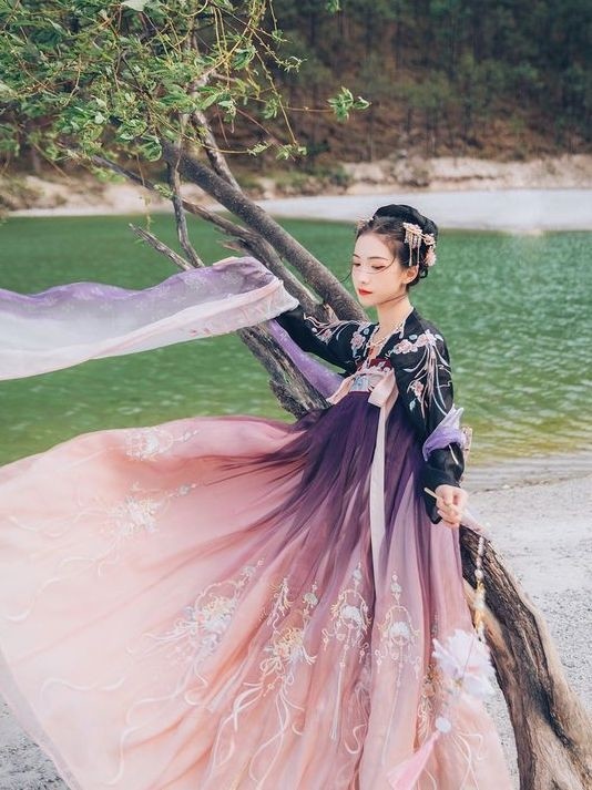 十二星座女专属古装:金牛撞色,水瓶清凉,天秤含苞待放|金牛座|天蝎座