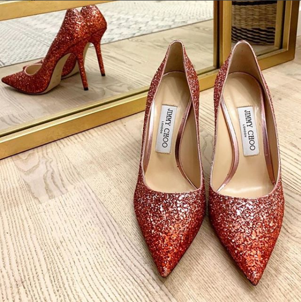 jimmychoo亮片尖头高跟鞋闪耀的光芒让女性无法抗拒
