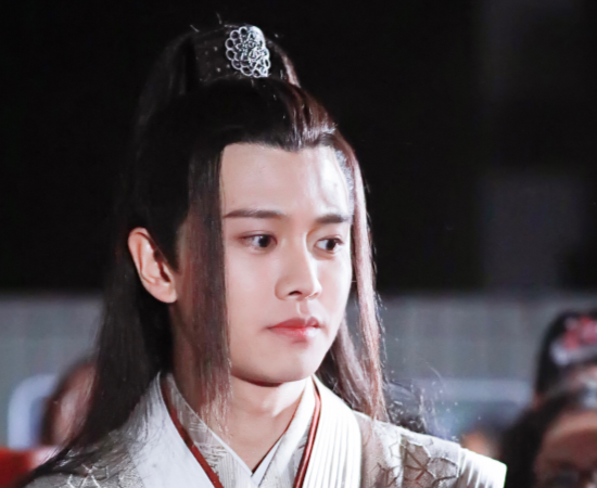 任嘉伦《美人暮白首》什么时候播?看到官微的消息,指日可待了