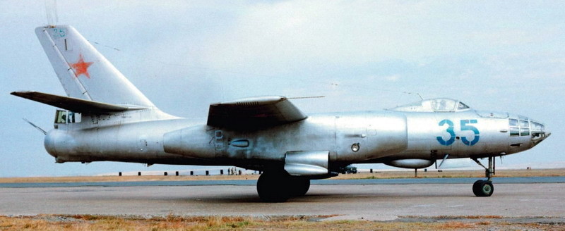 堪培拉轰炸机和伊尔28图片