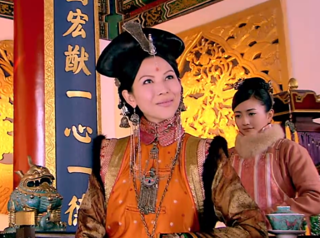 乌拉那拉氏,钮祜禄氏是满清功臣额亦都之女,地位尊崇,可惜钮钴禄氏年