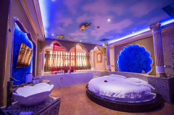 主题酒店水床有什么用里面真的都是水吗为啥年轻人喜欢