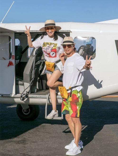 赵文卓给40岁太太过生日张丹露穿衣低调做功夫巨星背后的女人