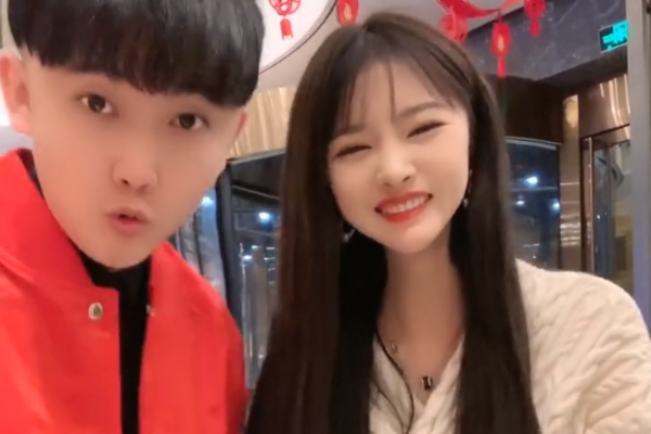 次惑小仙女人设倒塌前任发文吐槽兄弟横刀夺爱自己爱的卑微