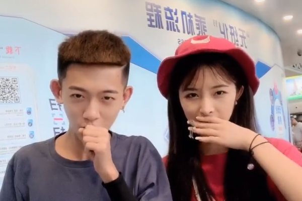 次惑小仙女人设倒塌前任发文吐槽兄弟横刀夺爱自己爱的卑微