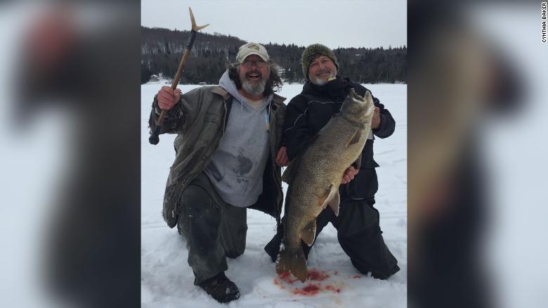 美國男子釣到341斤重的大魚打破該州62年來最大鱒魚紀錄