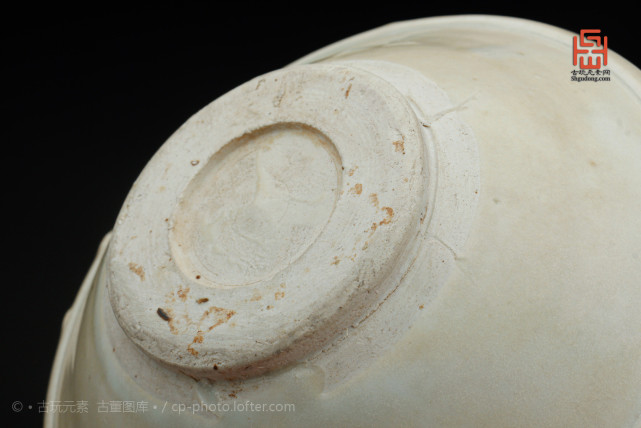 邢窑是中国白瓷的发祥地,白瓷打破了南方青瓷一统天下的局面.