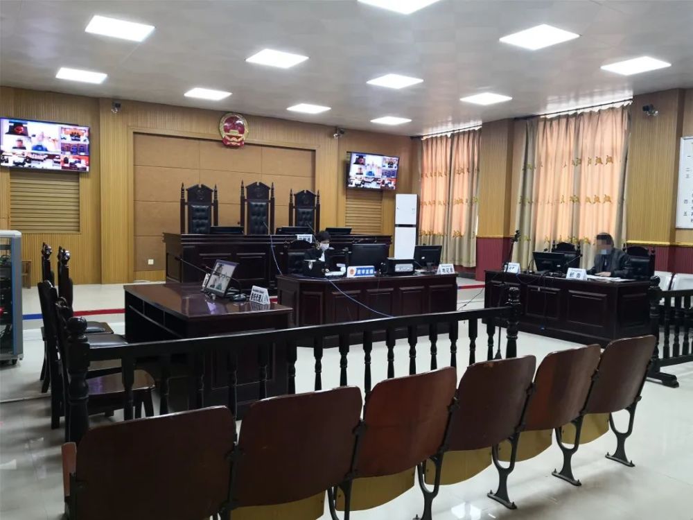 "2月25日下午,大寺法庭开庭审理一起离婚纠纷,但审判席,原告席上空无