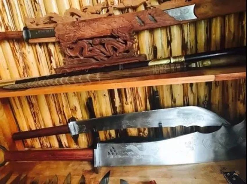 户撒刀王项老赛千锤百炼刀客匠心