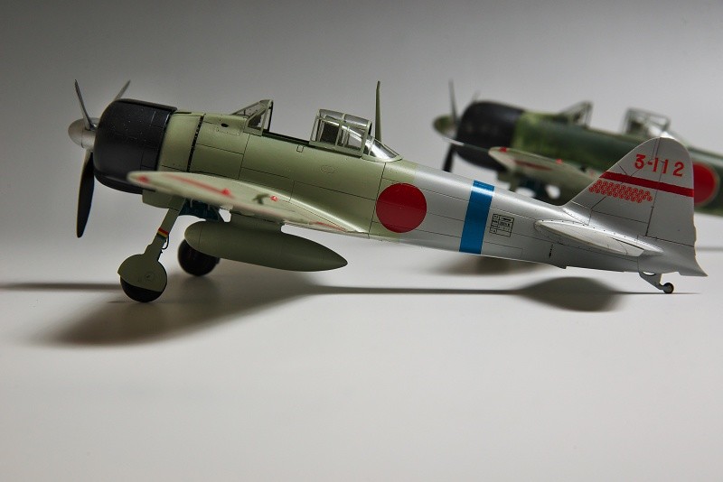 开发水上飞机的技术,又有生产零战的生产线(作为三菱重工的补充生产)