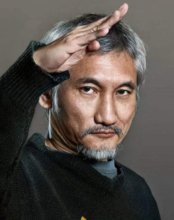 越南出生的香港导演徐克根据统计,在越南统一后的数10年的,超过200