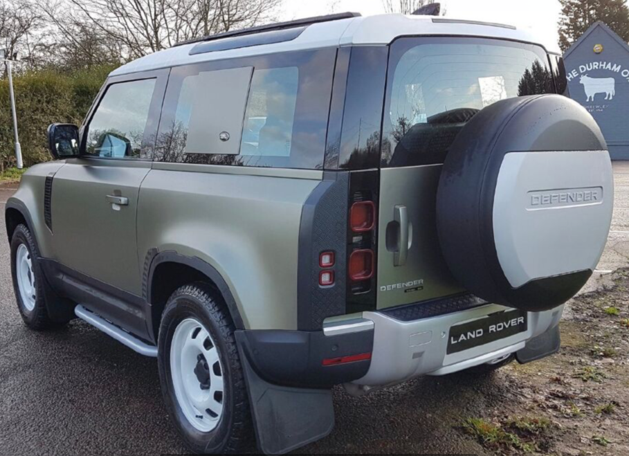 最新款短轴版路虎卫士亮相!