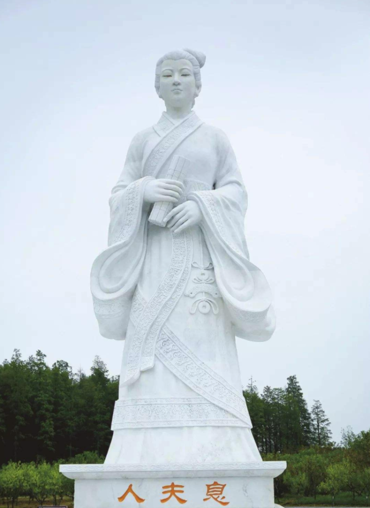 为了报复,蔡哀侯便故意向楚文王渲染息夫人的美貌.