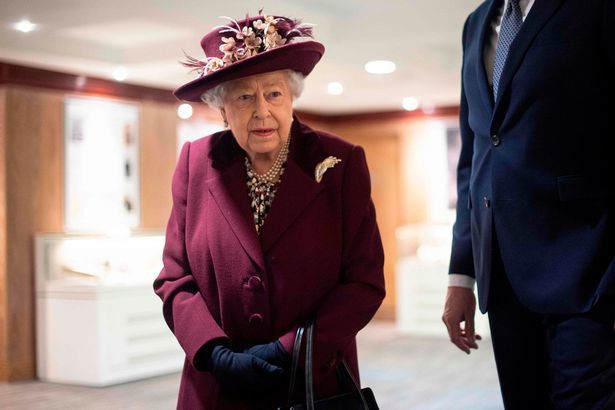 阿尔奇|梅根和哈里退出皇室剥夺了女王生活中最大的乐趣之一