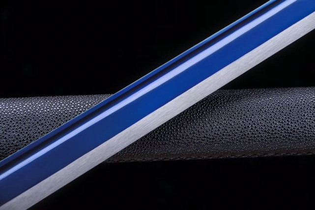 一体素装唐刀蓝弹簧钢锻造烤蓝工艺