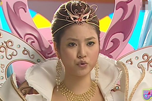 有种"进化"叫魔仙女王,当初吐槽她像美猴王,如今美到不敢认!