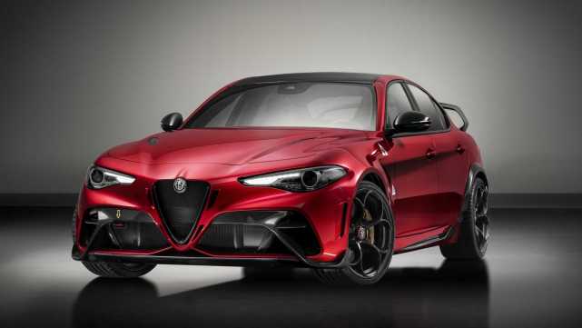 F1车手测试调校 Giulia GTA限量版将于明年入华