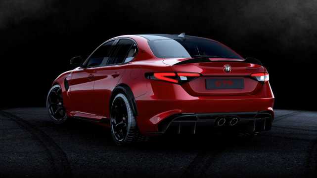 F1车手测试调校 Giulia GTA限量版将于明年入华