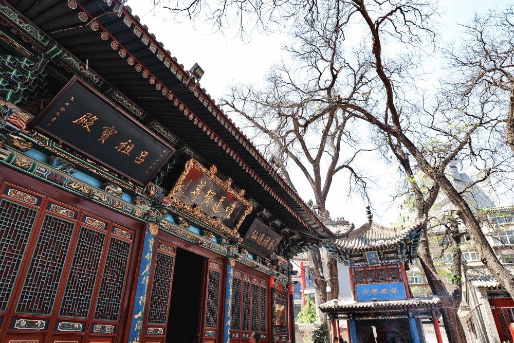 实拍兰州"最灵验"道观,供奉"全真七子",朱军曾到此求签