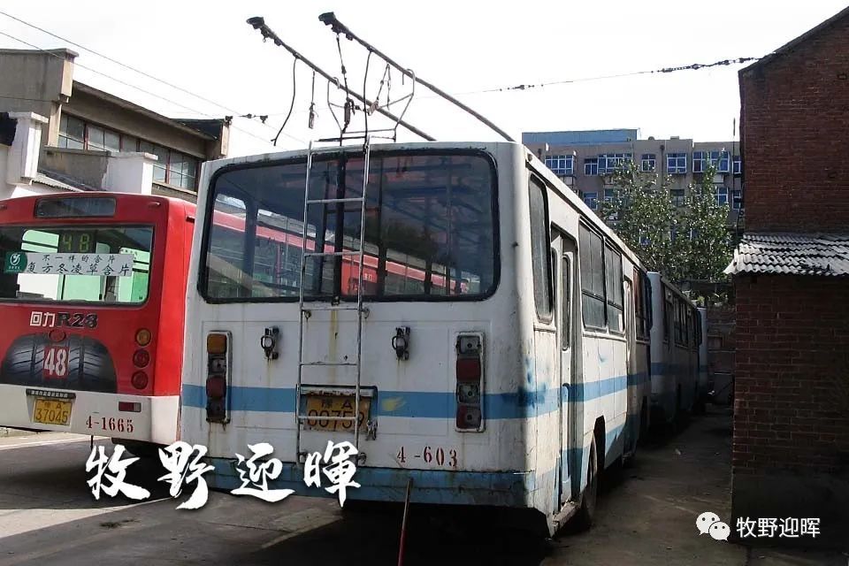 xk646型無軌電車 鄭州公交 謝曉暉攝於2004年