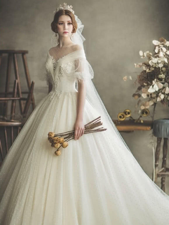 心理测试你觉得哪一个梦幻婚纱最漂亮测你能否和你喜欢的人步入结婚