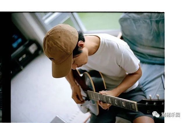 去年9月30日从杰尼斯事务所退所的原关8成员锦户亮,在推出事务所的第