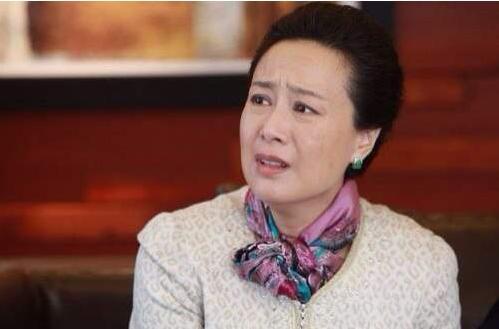 闪闪妈这个角色由演员吴玉芳饰演,可能许多年轻的观众对她不熟悉,但是