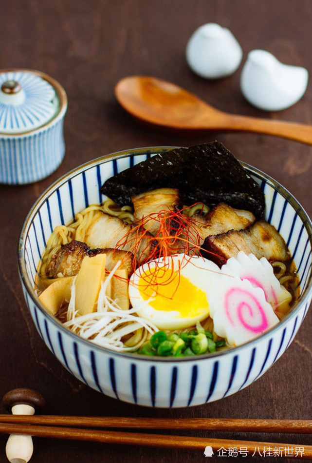 日本的三大主要面食 乌冬面 荞麦面和拉面 乌冬面 日本拉面 荞麦面 日本 美食 面条
