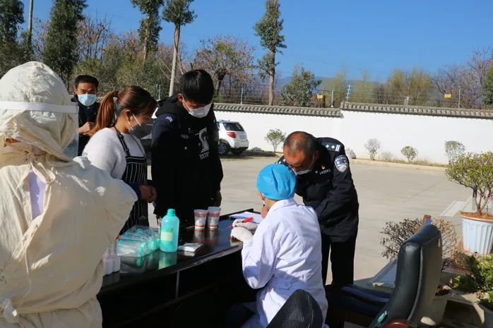 核酸检测入监所 筑牢防控安全线